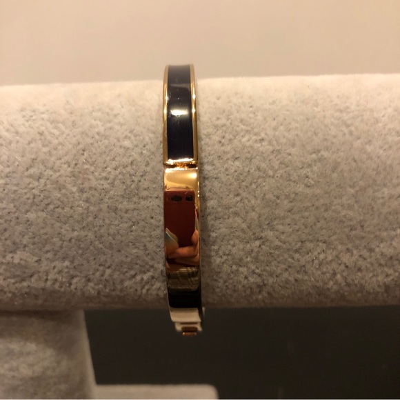 Anne Klein Bracelet,  gold tone w/ navy blue enamel, foldover clasp, extra link - Picture 7 of 13